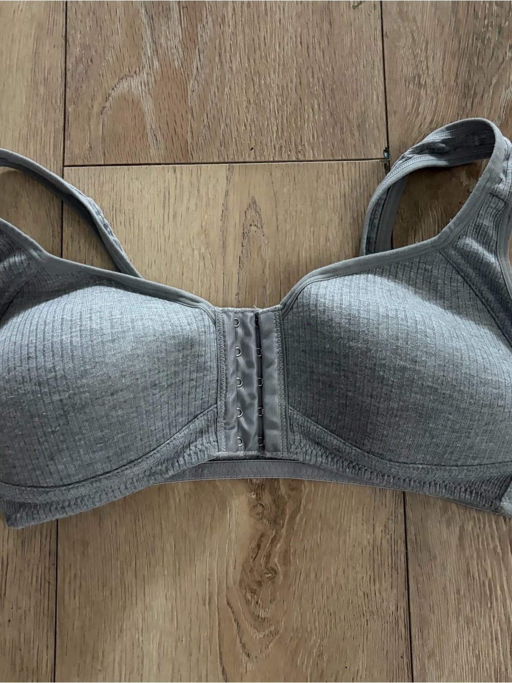 Ribbed Front-Closure Gray Comfort Bra